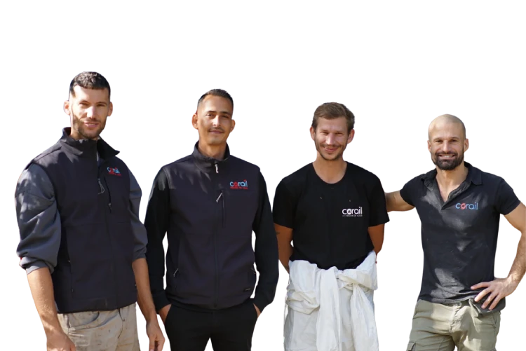 Techniciens experts de l'entreprise Corail basés à Hyères dans le Var